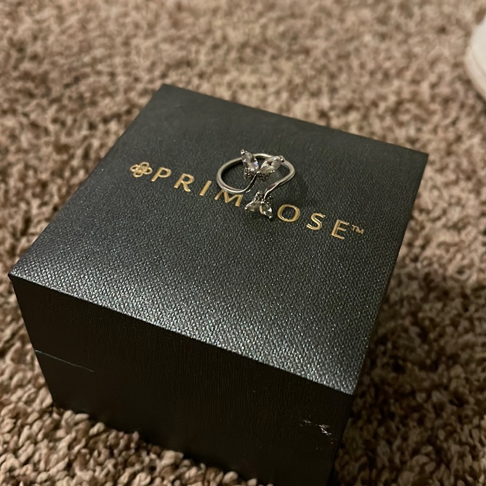 Butterfly ring